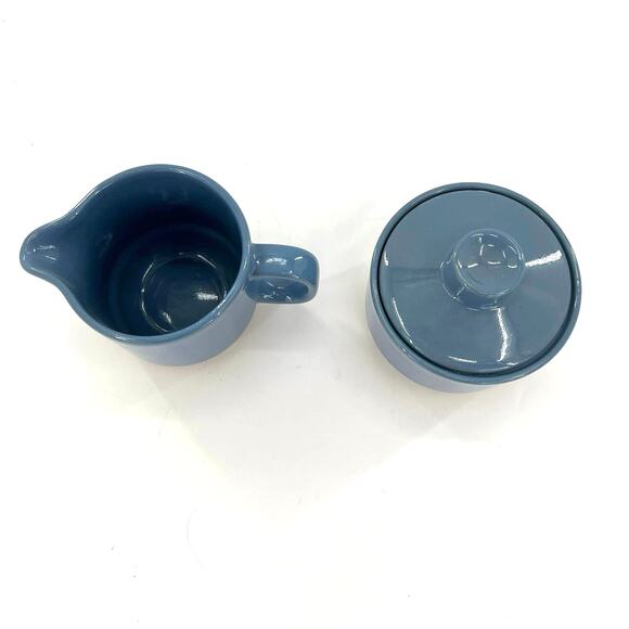 W.R. Midwinter Ltd Blue oven to table stoneware creamer and sugar container - Picture 2 of 6